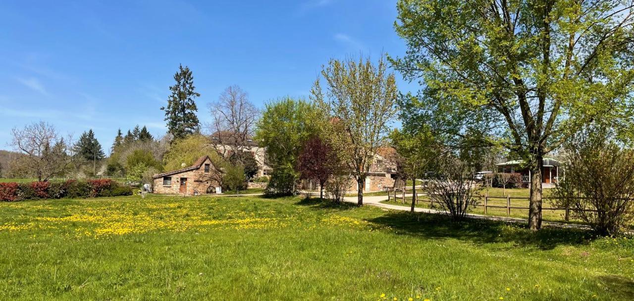 Bungalow "Les Randonneurs" Lacapelle-Marival Exterior photo